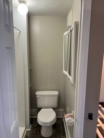 1025 West 4th Street, Apt. 2, Williamsport PA 17701 1025 West 4th Street, Apt. 2, Williamsport PA 17701, apartment for rent, student housing, penn park properties, bathroom