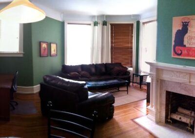 907 West 4th Street, Apt. 1E